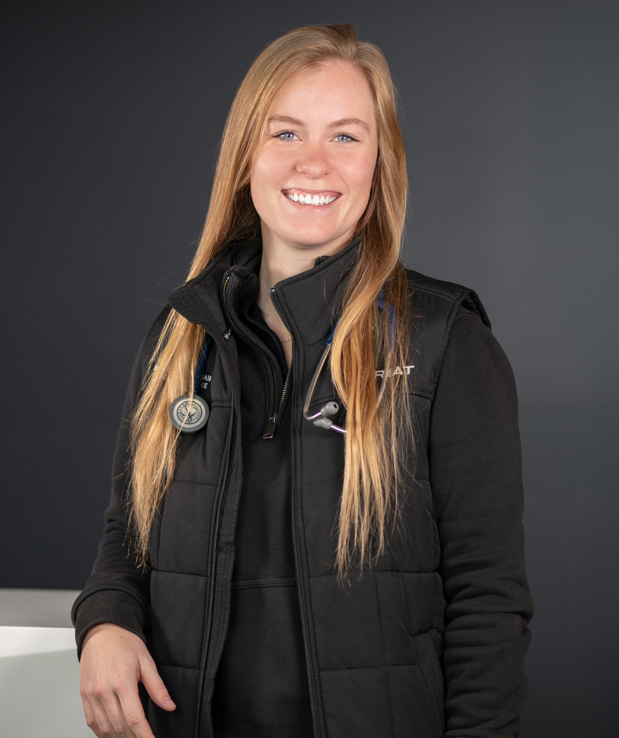 Dre Stéphanie Léger, m.v.